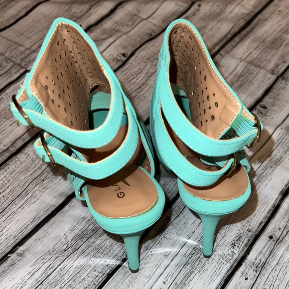 Cute Heels - Picture 10 of 10